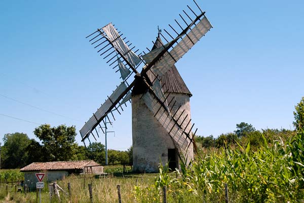 Le Moulin de Vensac datant du XIXe siècle, proche du camping Tastesoule