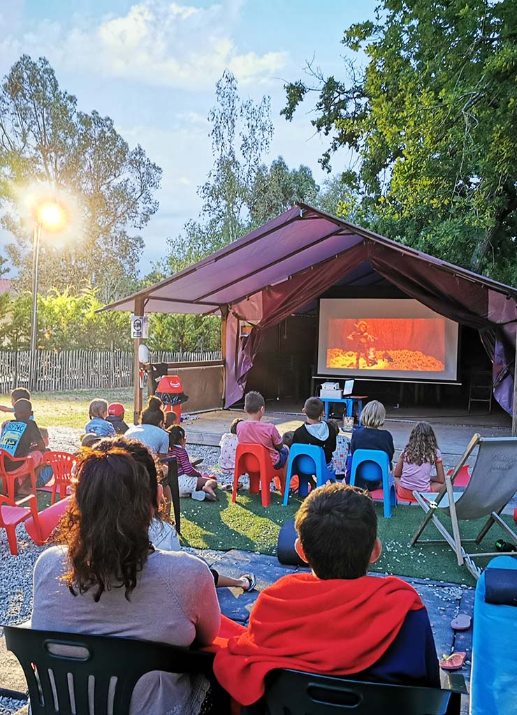 Soirée animation cinéma de plein-air au camping Tastesoule à Vensac