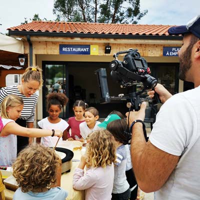 Animation pour enfants, atelier crêperie au camping Tastesoule à Vensac