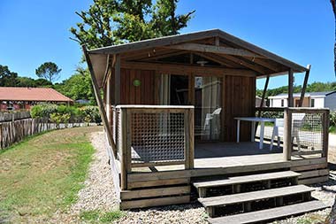 Chalet à louer dans le parc du camping Tastesoule près de Montalivet dans le Médoc